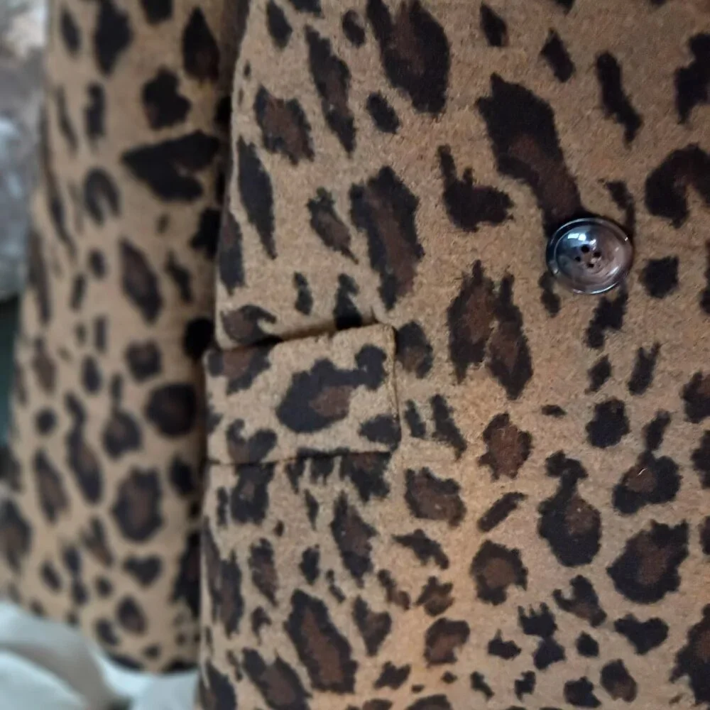 LANE BRYANT LEOPARD PRINT DOUBLE BREASTED JACQUARD COAT SIZE 18 NWT - Picture 8 of 9